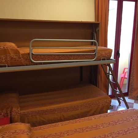 Hotel Fiorella Senigallia Quarto foto