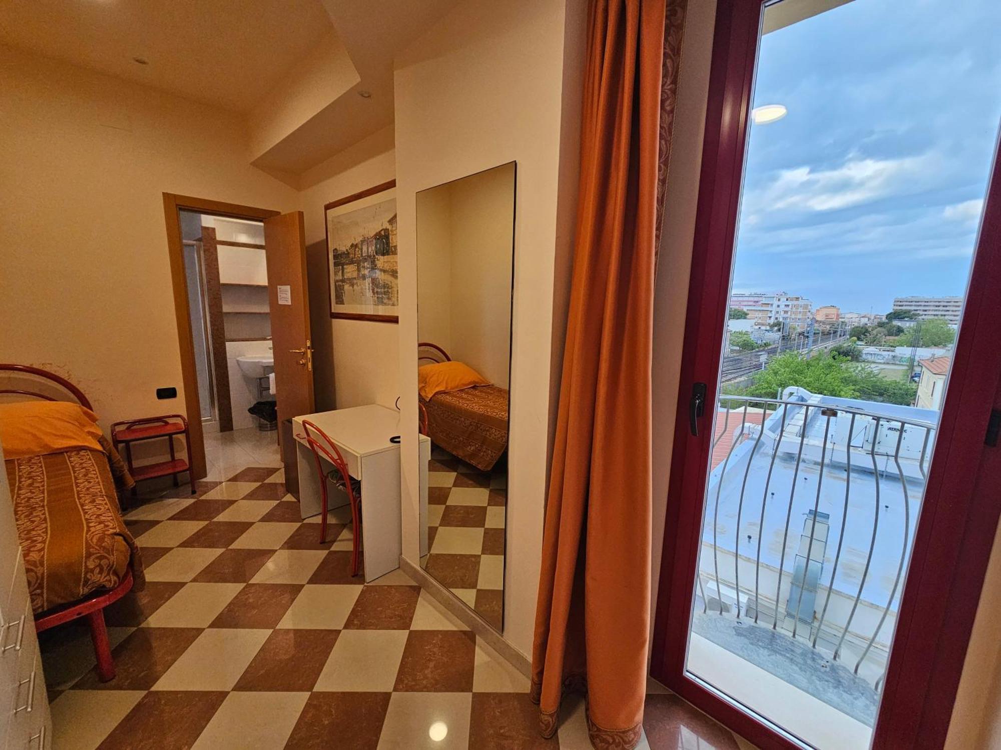 Hotel Fiorella Senigallia Exterior foto