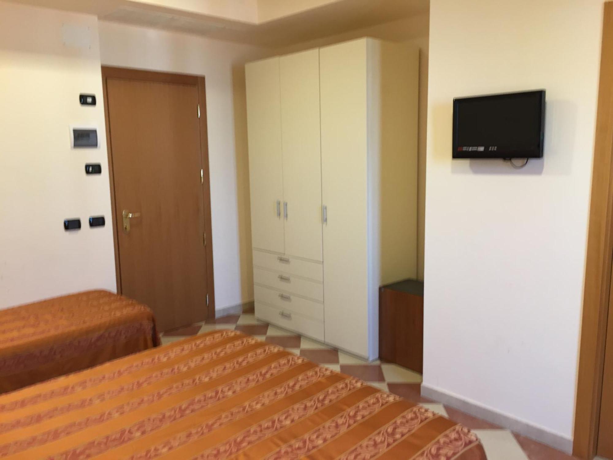 Hotel Fiorella Senigallia Quarto foto