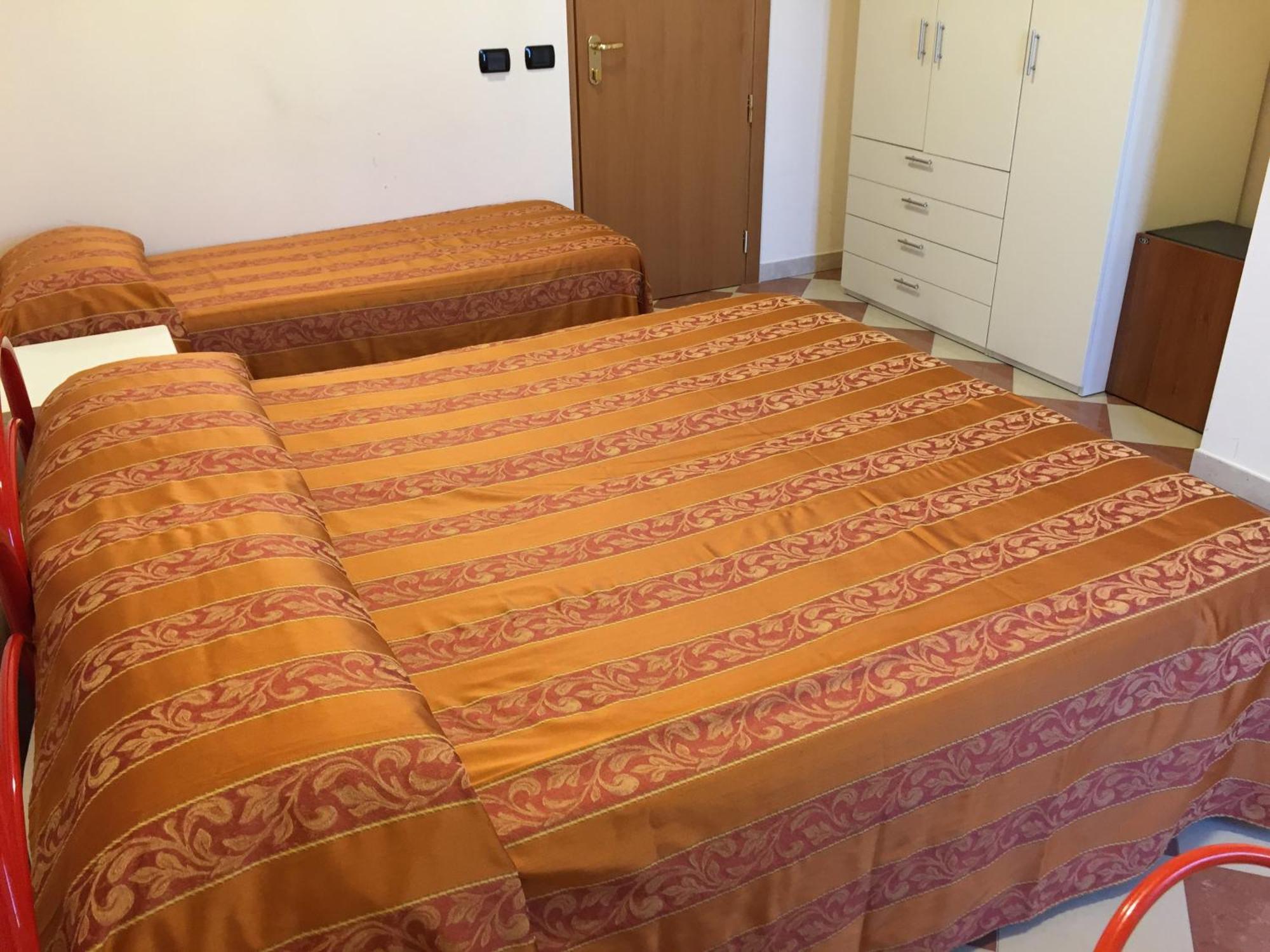 Hotel Fiorella Senigallia Quarto foto