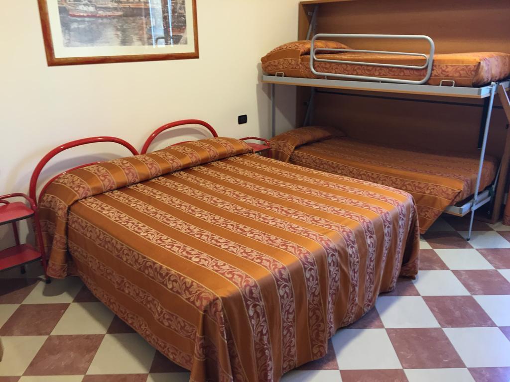 Hotel Fiorella Senigallia Quarto foto