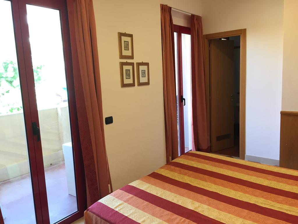 Hotel Fiorella Senigallia Quarto foto